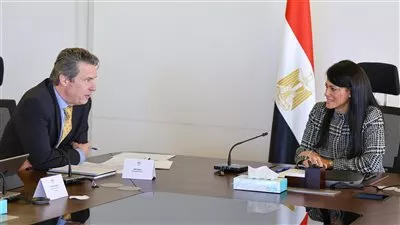 «المشاط» تبحث تعزيز الشراكات بالمشروعات ذات الأولوية مع البنك الأوروبي لإعادة الإعمار 