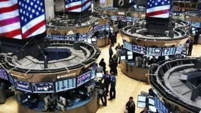 لجنة البورصات الأمريكية تبدأ تطوير إطار تنظيمي شامل للعملات المشفرة