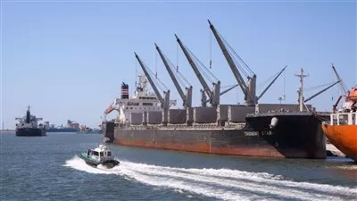 تداول 17 ألف طن و1193 شاحنة بضائع بموانئ البحر الأحمر