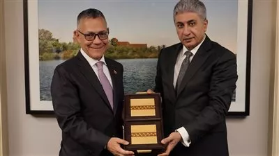 وزير السياحة يبحث تعزيز التعاون بين مصر وفنزويلا بمجال الآثار 