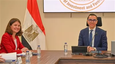 وزير الاستثمار يبحث مع «موديز» تعزيز التصنيف الائتماني لمصر