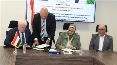 «المصرية لنقل الكهرباء» توقع عقدًا لتنفيذ مشروع ربط مزارع بني سويف بالشبكة القومية