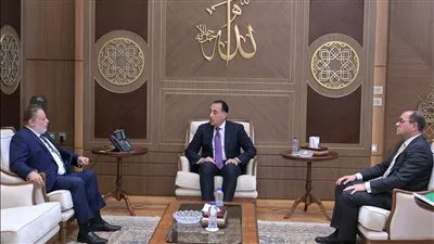 رئيس الوزراء يتابع جهود تعزيز المخزون الاستراتيجي من السلع