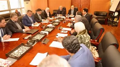 وزير الصناعة: استمرار العمل بقرار عدم منح تراخيص صناعية داخل الكتلة السكانية 