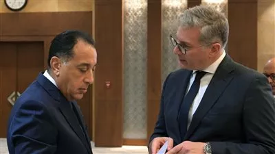 تخصيص 97.4 ألف فدان لإنشاء محطات طاقة متجددة بمحافظة البحر الأحمر