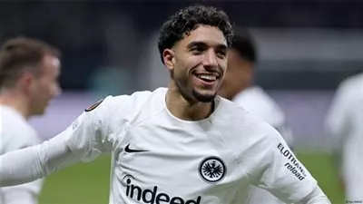 عمر مرموش يتوج بجائزة جديدة في الدوري الألماني