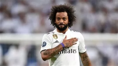 البرازيلي مارسيلو لاعب ريال مدريد السابق يعلن اعتزال كرة القدم