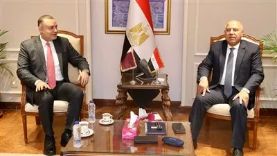مصر وقطر تبحثان سبل تعزيز التعاون في مجالي الصناعة والنقل