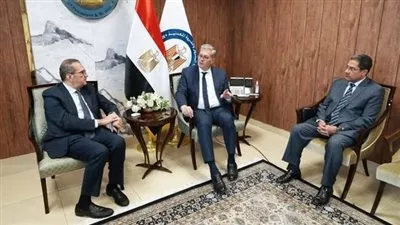 وزير البترول يبحث خطط شركة اديس لزيادة معدلات إنتاج الزيت الخام بمصر