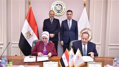 وزيرا التموين والعمل يشهدان توقيع بروتوكول تعاون لدعم العمالة غير المنتظمة