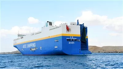 قناة السويس تشهد عبور حاملة السيارات AICC HUANGHU في رحلتها البحرية الأولى