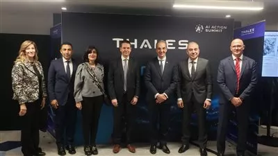 وزير الاتصالات يبحث خطط شركة تاليس للتوسع فى حجم أعمالها بمصر