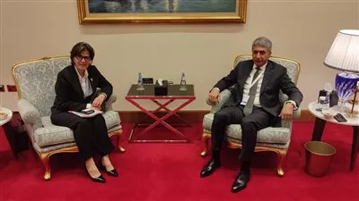 مصر والأردن تبحثان تعزيز التعاون المشترك في مجال السياحة والآثار