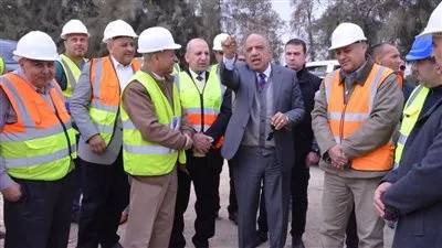  وزير الكهرباء يتفقد أعمال تطوير محطة الكريمات الشمسية