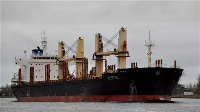 تداول 64 ألف طن و1073 شاحنة بضائع بموانئ البحر الأحمر