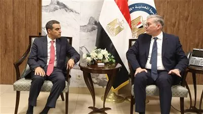 وزير البترول يبحث تعزيز التعاون مع شلمبرجير لزيادة الإنتاج من الحقول المتقادمة