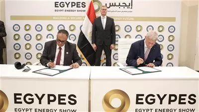 باستثمارات 13.5 مليون دولار.. توقيع اتفاقيتين لزيادة إنتاج البترول الخام بالصحراء الغربية