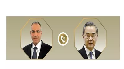 وزير الخارجية يبحث مع نظيره الصيني آخر مستجدات الوضع فى الشرق الأوسط