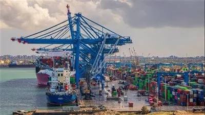 تداول 56 ألف طن و788 شاحنة بضائع بموانئ البحر الأحمر