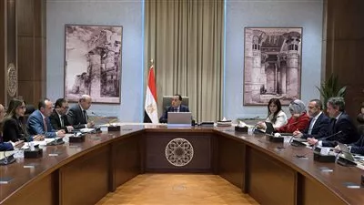 رئيس الوزراء يتابع مستجدات ملف طرح إدارة وتشغيل المطارات المصرية للقطاع الخاص