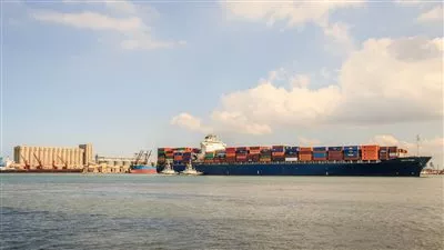 تداول 48 ألف طن و 1025 شاحنة بضائع بموانئ البحر الأحمر