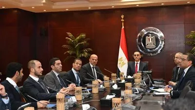  «الخطيب» يبحث مع مستثمري الطاقة الخضراء فرص تعزيز التنمية الاقتصادية المستدامة