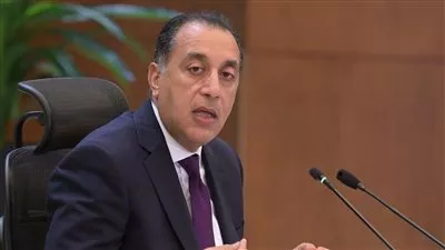 رئيس الوزراء يكشف حقيقة بيع بنك القاهرة بقيمة مليار دولار