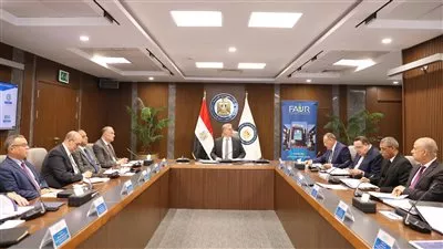 شركة فجر للغاز الطبيعى تدرس إنشاء محطات لشحن السيارات الكهربائية 