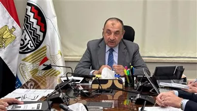 وزير قطاع الأعمال يتابع إجراءات استغلال مبنى «قصر القطن» بالإسكندرية