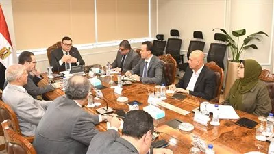 وزير الإسكان يتابع ملفات العمل في هيئة المجتمعات العمرانية الجديدة