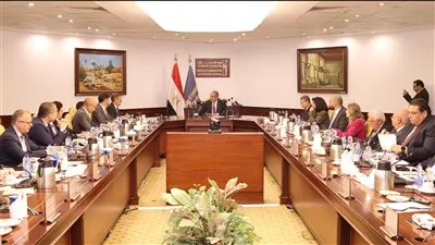 وزير الاتصالات يبحث مع جمعية «ميديف الدولية» جذب استثمارات فرنسية جديدة لمصر