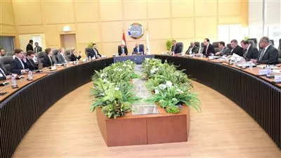 وزير النقل يبحث الاستفادة من الخبرات السويدية في تشغيل مشروع الأتوبيس الترددي 