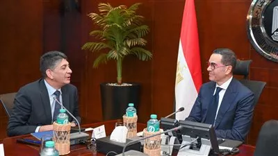 وزير الاستثمار يبحث تعزيز التعاون مع فوداكوم وفودافون لتطوير الخدمات الرقمية بمصر 