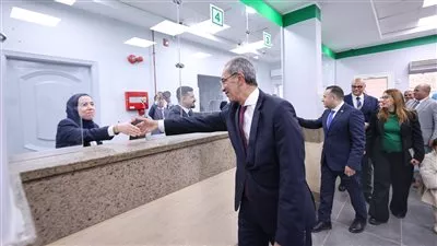 وزير الاتصالات يفتتح مكتبي بريد في القليوبية بعد التطوير
