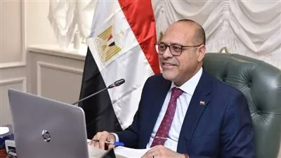  وزير العمل: الاثنين والخميس المقبلين أجازة مدفوعة الأجر للعاملين بالقطاع الخاص