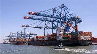 تداول 21 ألف طن بضائع عامة ومتنوعة بموانئ البحر الأحمر