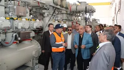 وزير الكهرباء يتابع مستجدات تنفيذ أبراج النقل بمحطة محولات «رشيد 2» 