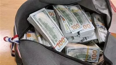 ضبط قضايا إتجار بالنقد الأجنبي بقيمة 7 ملايين جنيه خلال 24 ساعة  
