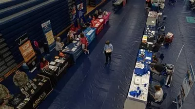 إنخفاض طلبات إعانات البطالة في أمريكا خلال الأسبوع الماضي