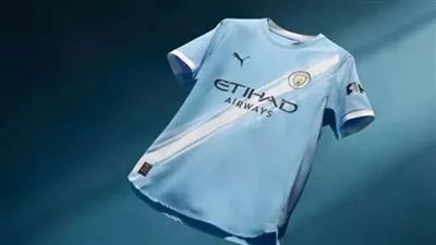 مانشستر سيتي يكشف عن قميصه الجديد للموسم المقبل