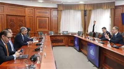 مصر وصربيا تبحثان فتح خطوط طيران جديدة وزيادة الرحلات المباشرة