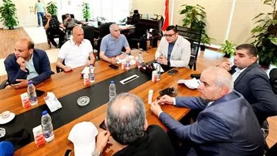 وزير الإسكان يتابع موقف تسليم وتشغيل المشروعات التنموية بالعلمين الجديدة 