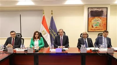 وزير الاتصالات يعلن إصدار 19 مليون رقم قومى عقارى