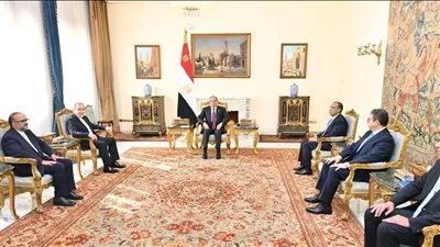 الرئيس السيسي يبحث مع وزير الخارجية الإيراني تعزيز التعاون المشترك