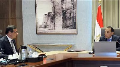 رئيس الوزراء يتابع إجراءات زيادة حجم المعروض من اللحوم الحمراء بالأسواق