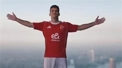 الأهلي يعلن التعاقد مع أحمد سيد زيزو في صفقة انتقال حر