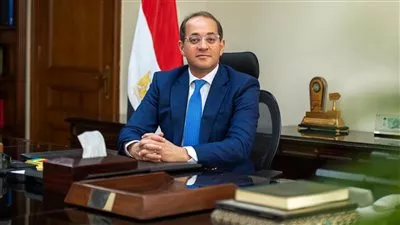 وزير المالية يوجه بتسهيل الإجراءات الجمركية لضيوف الرحمن