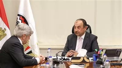  وزير قطاع الأعمال يبحث مع «ماير تكنيمونت» تطورات مشروع حامض النيتريك بشركة كيما