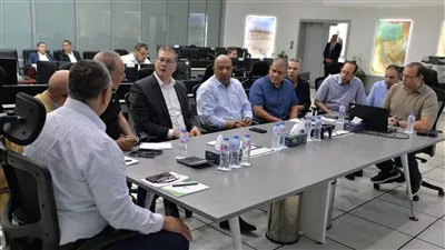 وزيرا البترول والكهرباء يتفقدان مركز التحكم بالشبكة القومية للغاز الطبيعي
