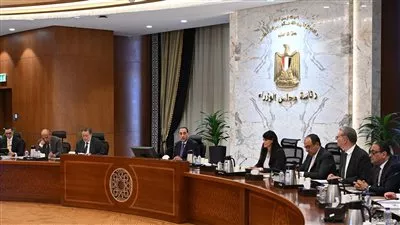 رئيس الوزراء يتابع الموقف التنفيذي لبرنامج الطروحات الحكومية